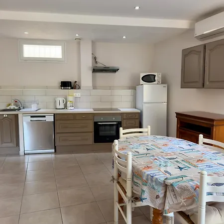 Maison Classee 3 Etoiles Avec Garage Et 2 Terrasses *